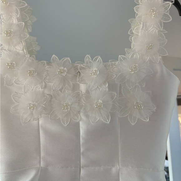 Elder Dress in White, mini dress, tank straps
ELLIATT
XS - Picture 6 of 7